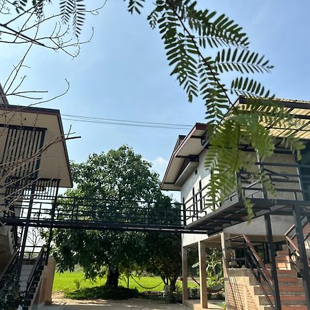 Ban Suweena Uthai Thani Εξωτερικό φωτογραφία
